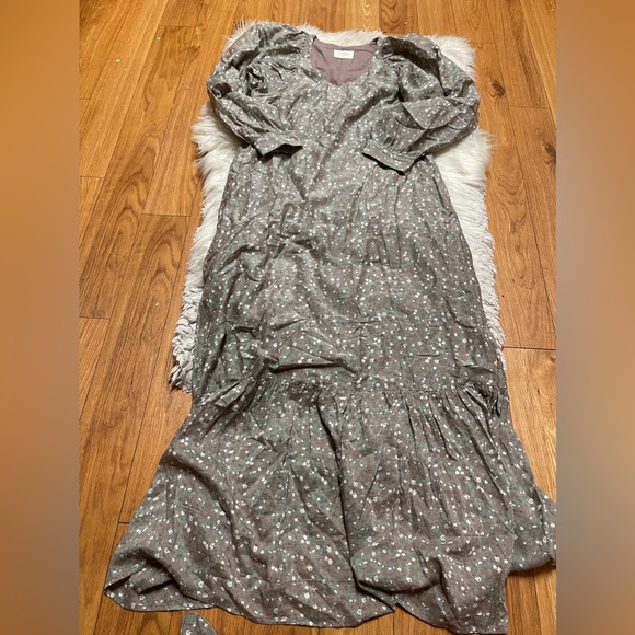 Mirth Dress - Picture 12 of 14